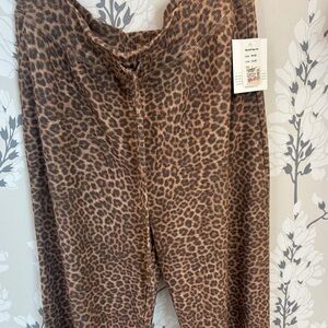 Beyond Yoga Cropped Maternity Sweatpant